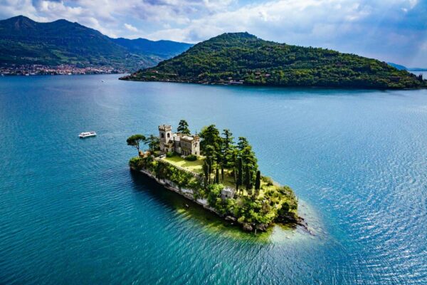 aerial-view-of-loreto-island-lake-of-iseo-in-ital-2021-08-26-16-01-24-utc