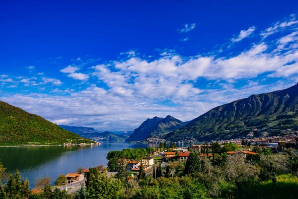 view-of-lake-iseo-italy-the-alps-2021-08-26-16-01-09-utc